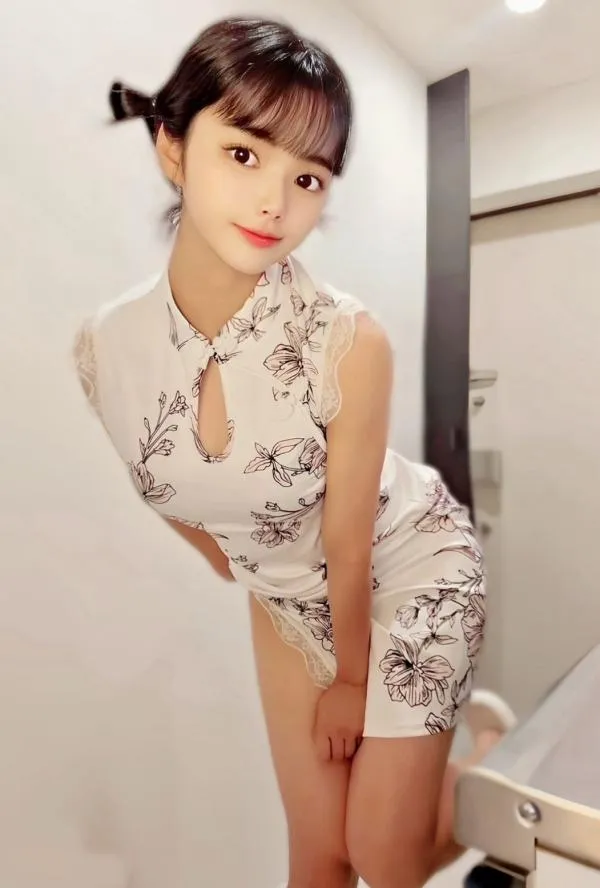 芽衣 写真